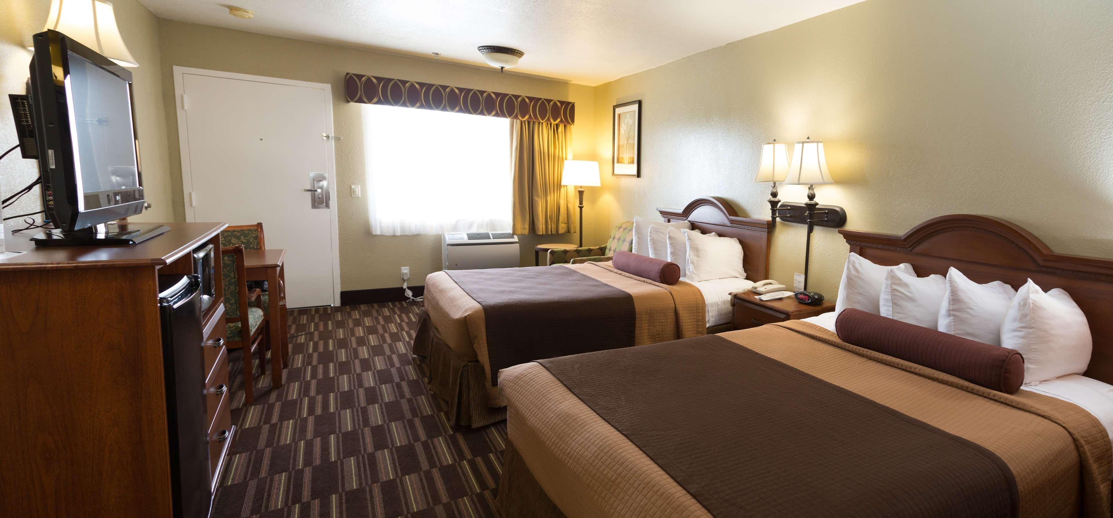Best Western Desert Winds Mojave Bagian luar foto