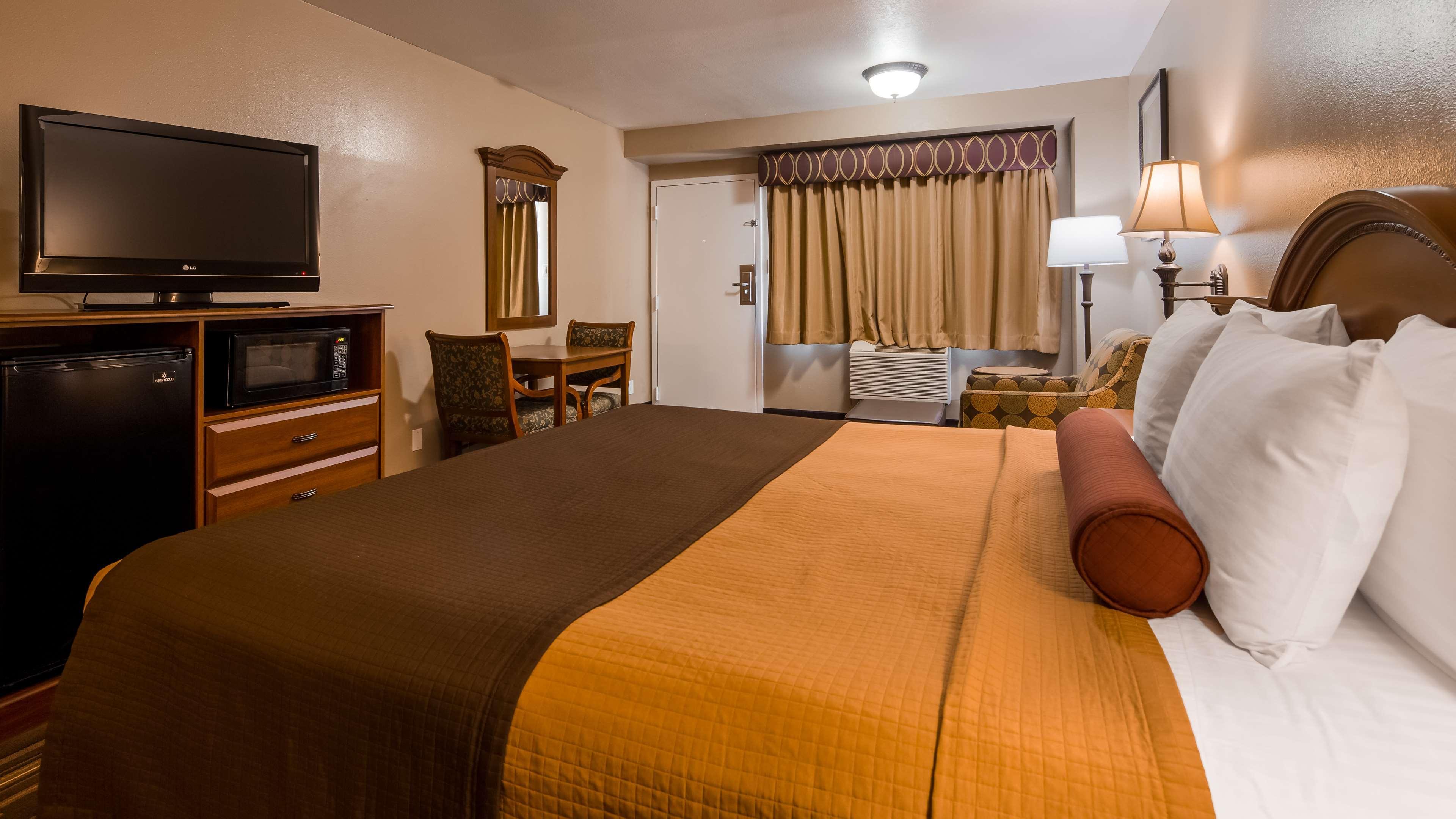 Best Western Desert Winds Mojave Bagian luar foto