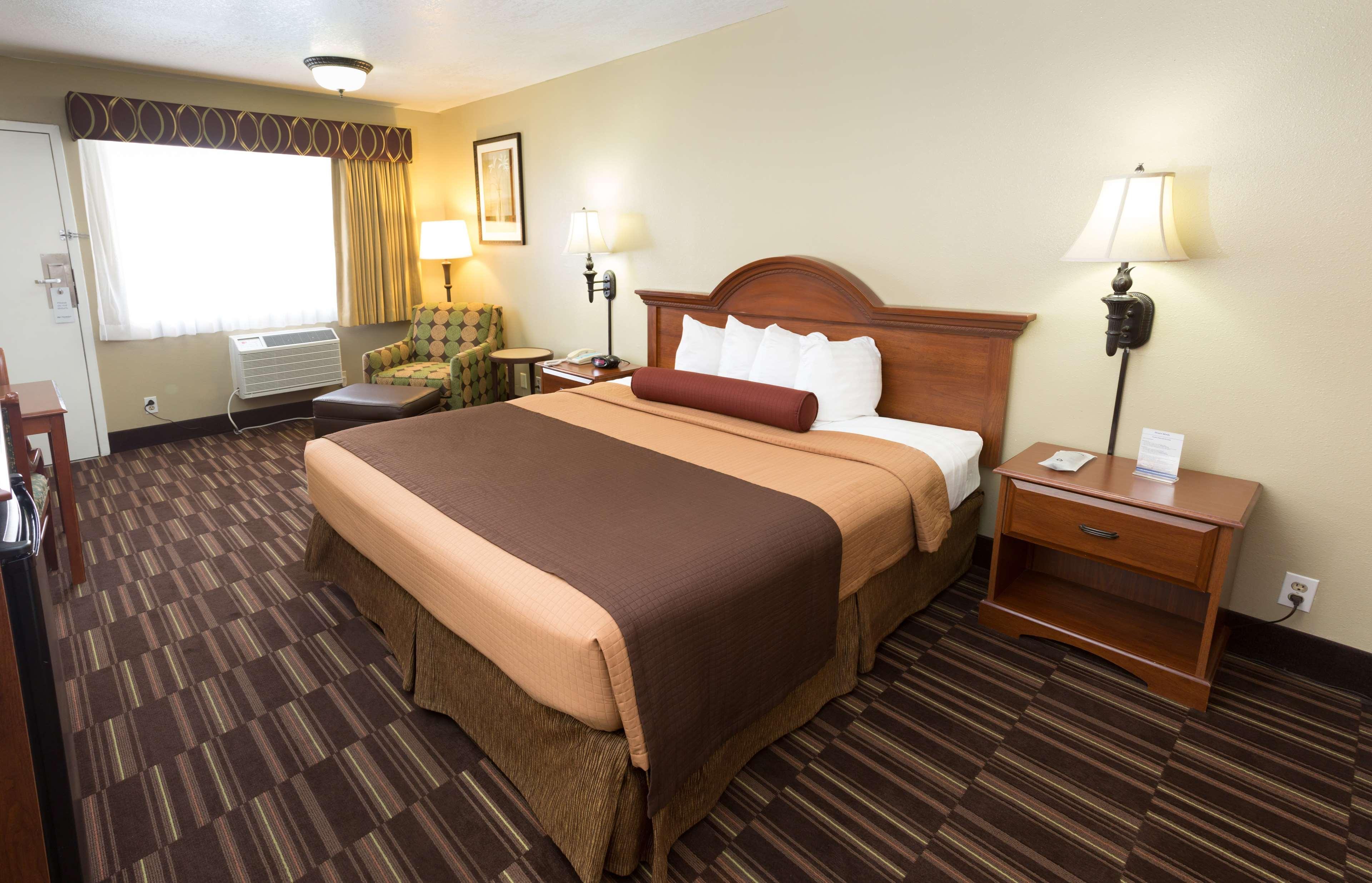 Best Western Desert Winds Mojave Bagian luar foto