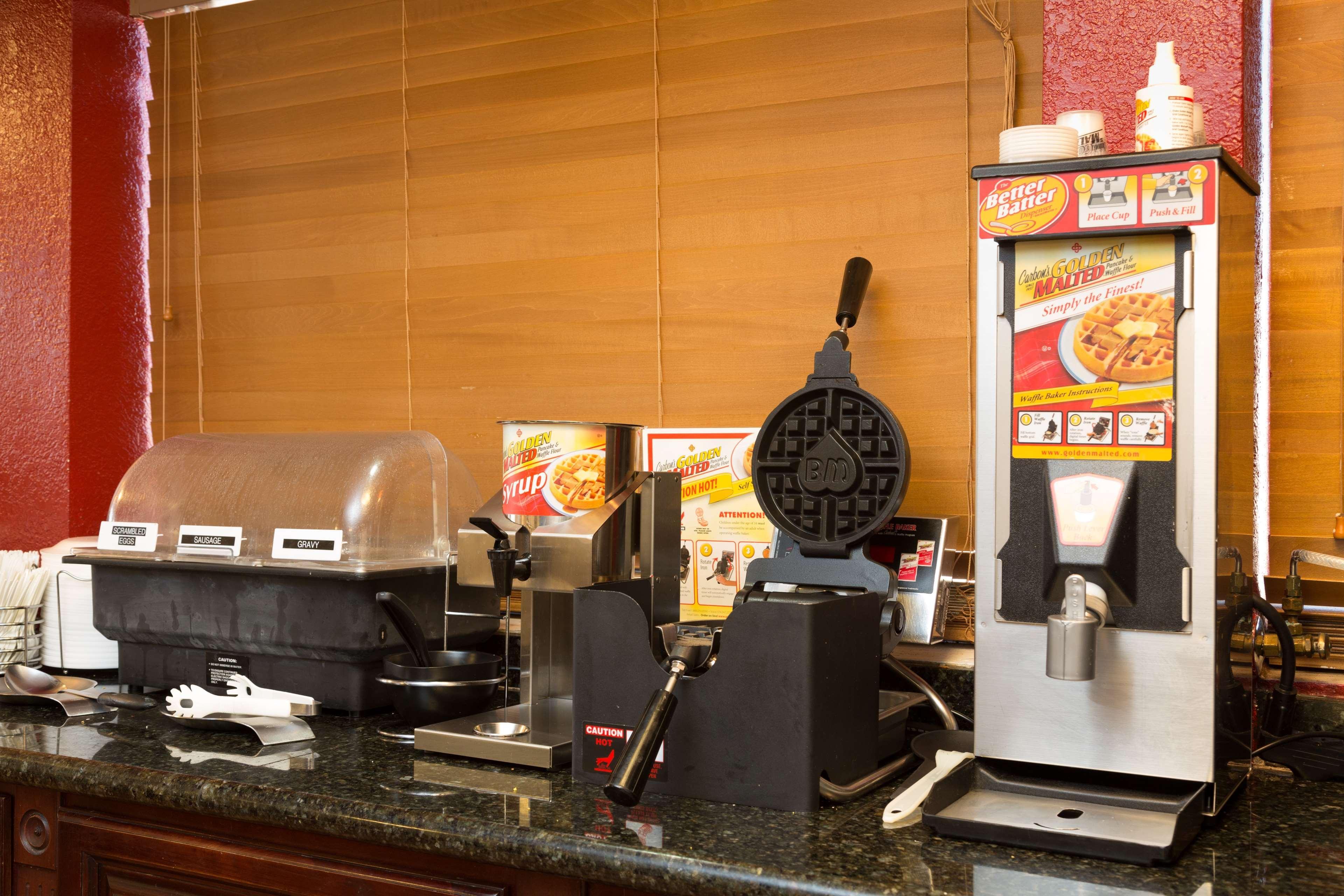 Best Western Desert Winds Mojave Bagian luar foto