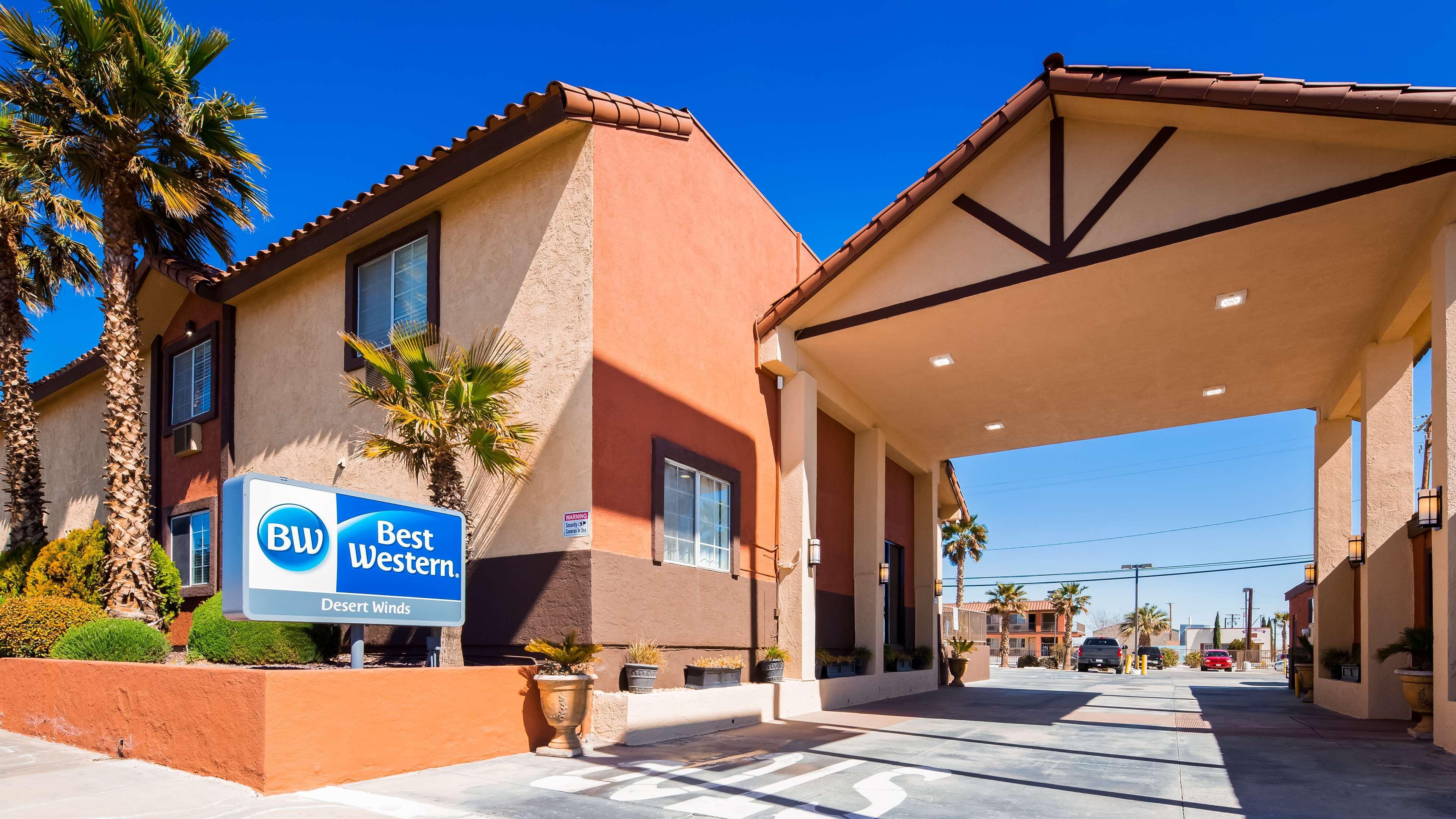 Best Western Desert Winds Mojave Bagian luar foto