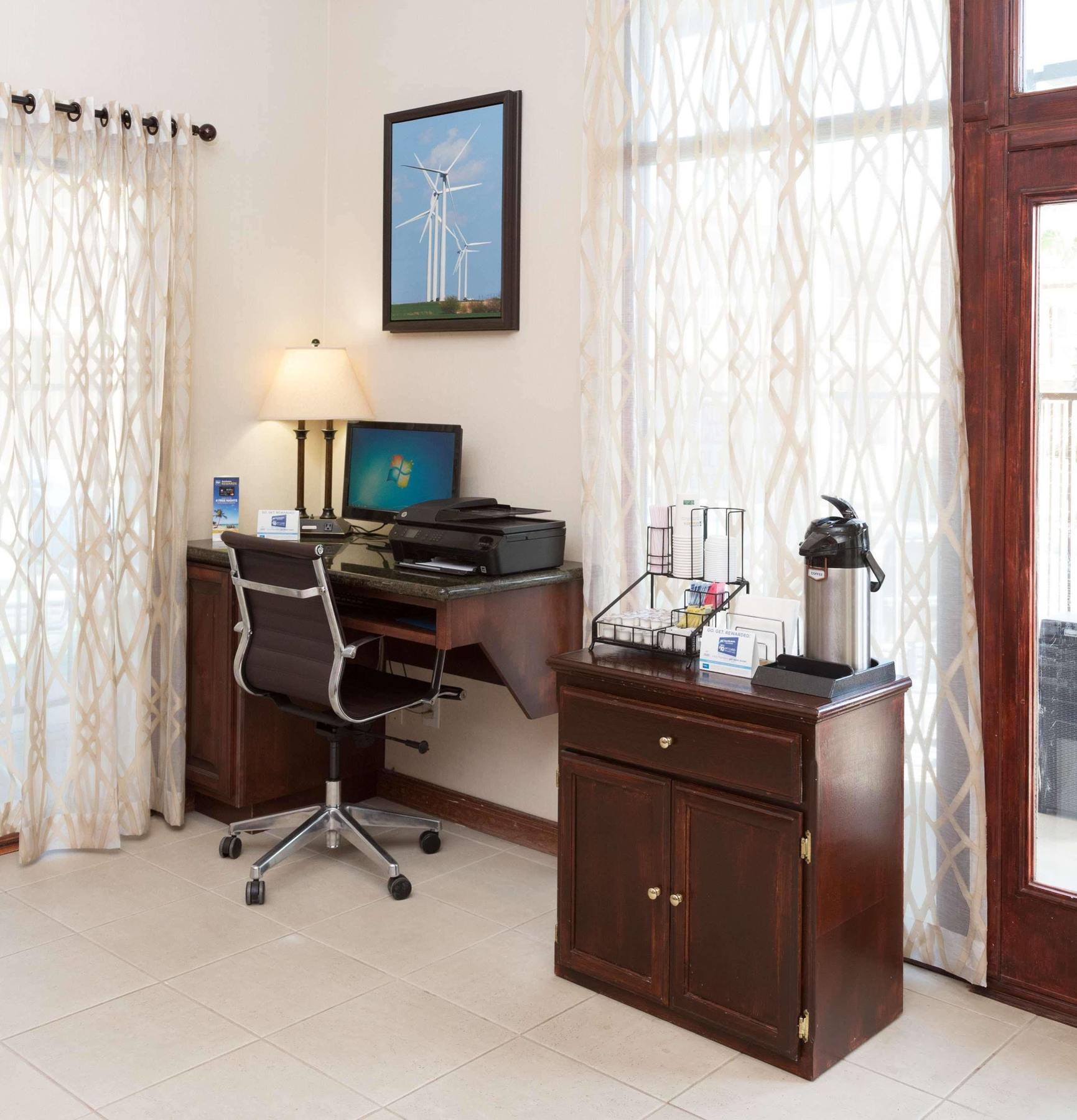Best Western Desert Winds Mojave Bagian luar foto