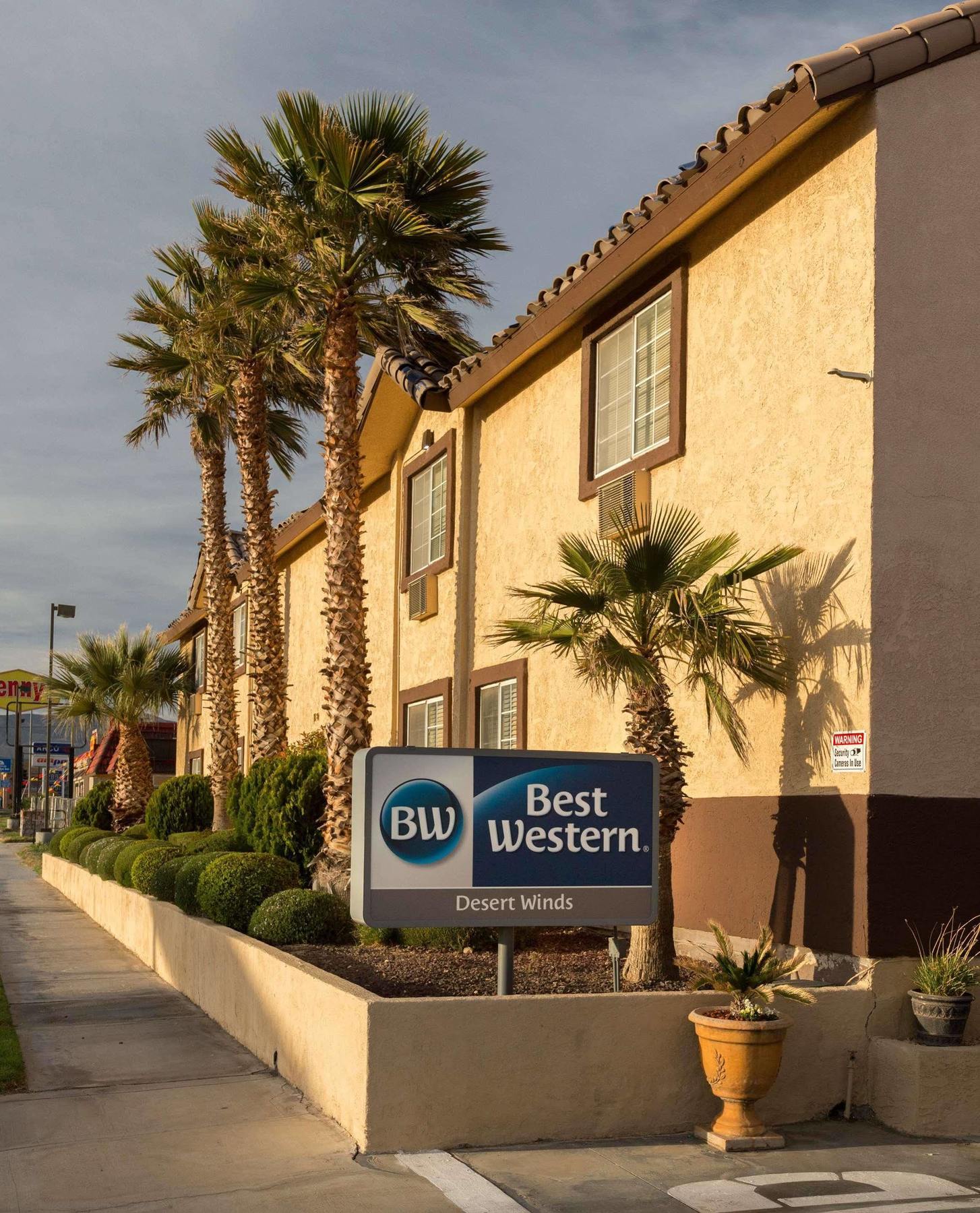 Best Western Desert Winds Mojave Bagian luar foto