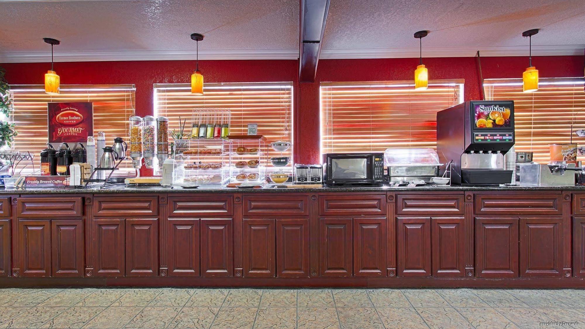 Best Western Desert Winds Mojave Bagian luar foto