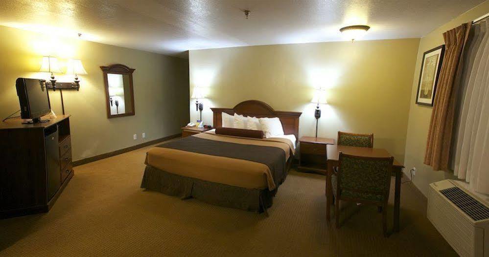 Best Western Desert Winds Mojave Bagian luar foto