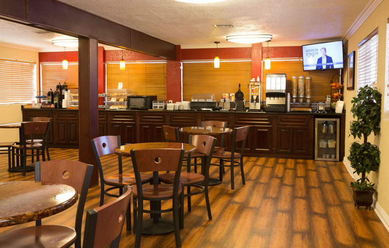 Best Western Desert Winds Mojave Bagian luar foto